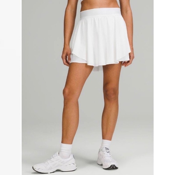 lululemon athletica Dresses & Skirts - LULULEMON l White Court Rival High Rise Skirt NWOT Size 4 / Small